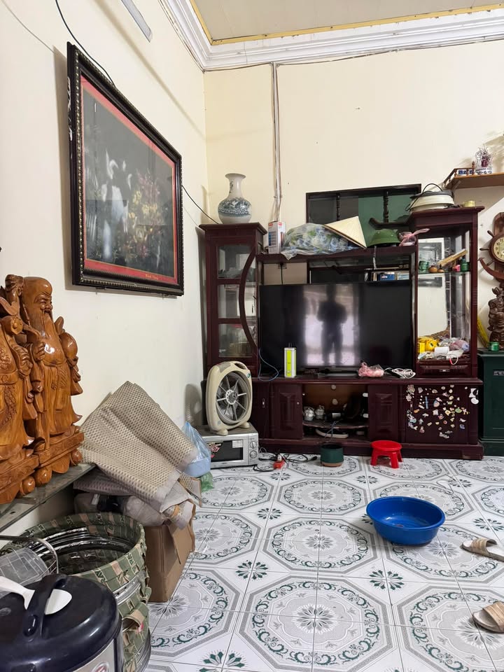 Nhà cho thuê mặt đường Bùi Đằng Đoàn 80m² giá 2.5 triệu - Kinh doanh thuận lợi!