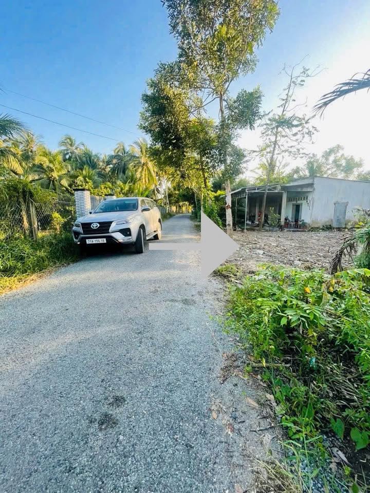 Đất thổ cư mặt tiền đường nhựa xã Long Hòa, Bình Đại 110m² giá chỉ 550 triệu - Đầu tư sinh lời ngay!