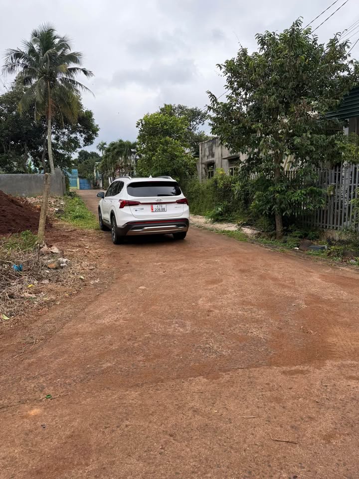 Đất thổ cư 100% Hẻm cấp 1 Hà Huy Tập 19m² giá 2.39 tỷ - Thương lượng ngay!