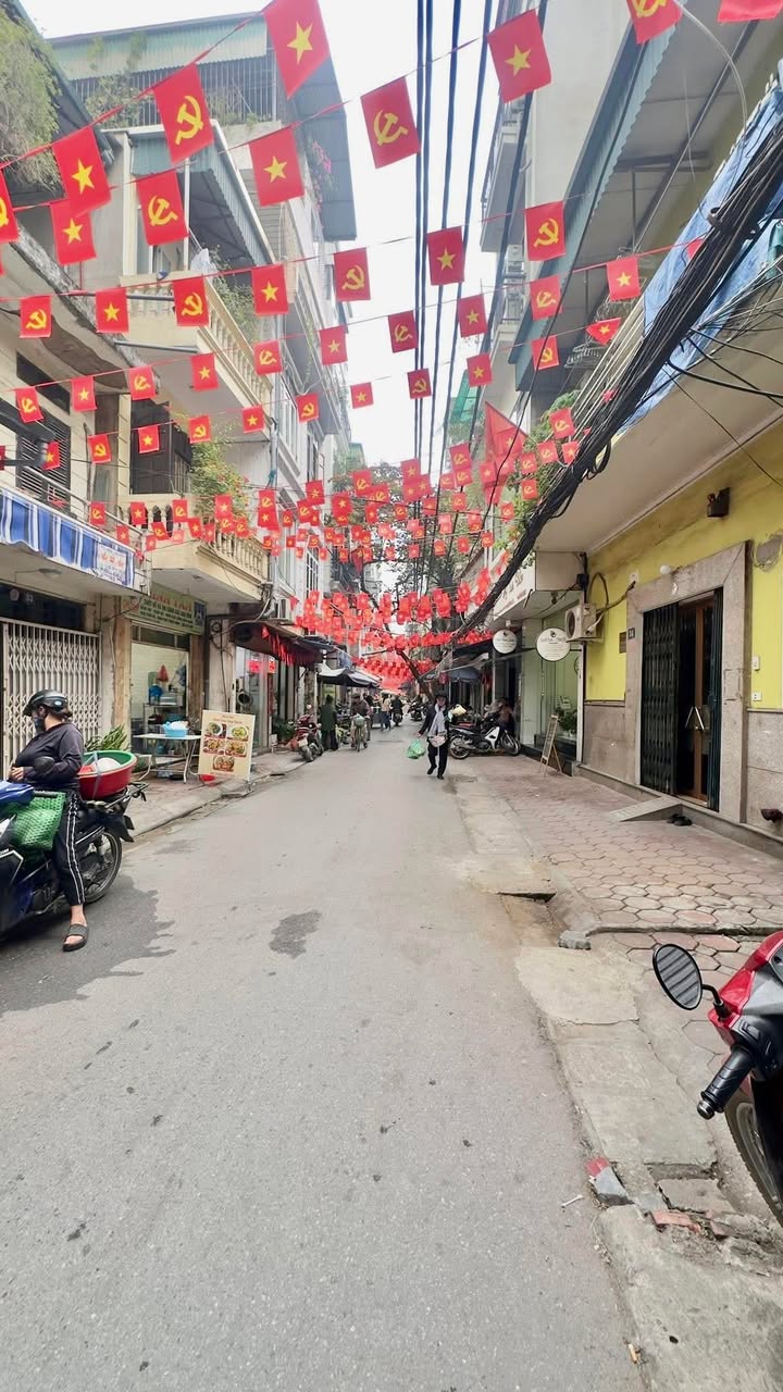 Nhà mặt phố Xã Đàn, Đống Đa 40m² giá thỏa thuận - Kinh doanh sầm uất, vị trí đắc địa!