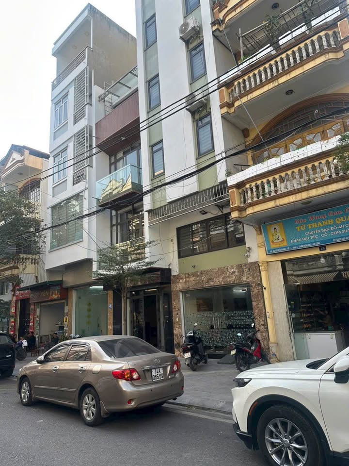 Bán nhà phố Tô Hiến Thành Hạ Long 61.5m² giá 9 tỷ - Vị trí đắc địa, kinh doanh thuận lợi!