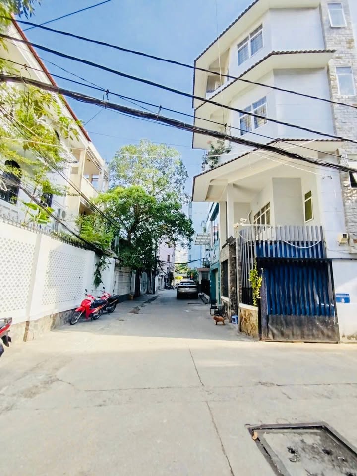 Nhà 4 tầng hẻm xe tải Nguyễn Cửu Vân 51m² giá 12.5 tỷ - Sát Quận 1!