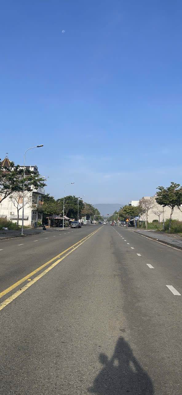 FrontHouse Hoàng Hoa Thám Bà Rịa 95m² giá 3.79 tỷ - Đường rộng kinh doanh thuận tiện!