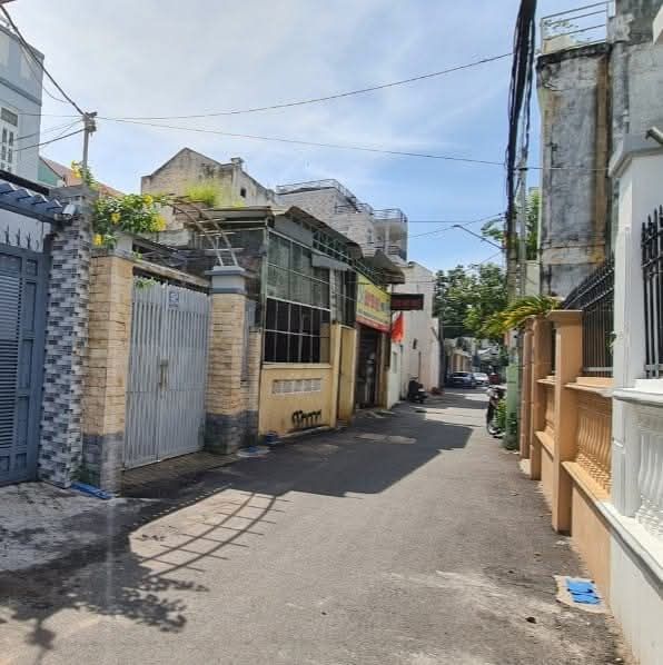 Nhà mặt tiền Đoàn Thị Điểm, Vũng Tàu 84.5m² giá 8.6 tỷ - Vị trí đắc địa gần chợ