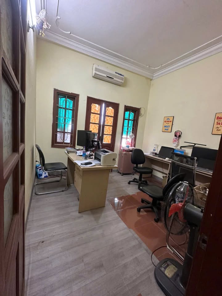 Nhà nguyên căn 305 Vĩnh Hưng, 2 ngủ giá 6 triệu - Phù hợp gia đình