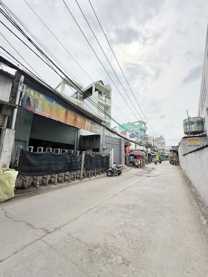 Bán xưởng 270m² Võ Văn Kiệt, Quận 6 giá 16 tỷ - Phù hợp kinh doanh đa dạng!