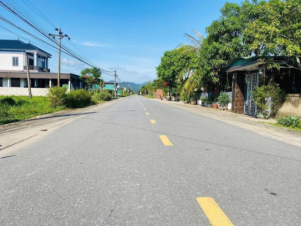 Đất nền Thạch Xuân 175m² giá 2 tỷ - Mặt tiền đường 92, vị trí trung tâm thuận lợi!