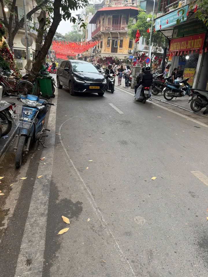 Bán nhà mặt phố Hàng Đồng - 72m² giá 50 tỷ - Kinh doanh sầm uất