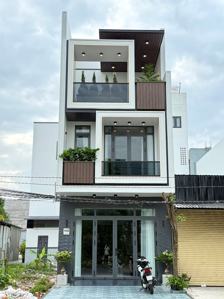 Nhà 2 tầng hiện đại 145 D7 Cần Thơ 80m² giá 6.3 tỷ - Tặng full nội thất cao cấp!