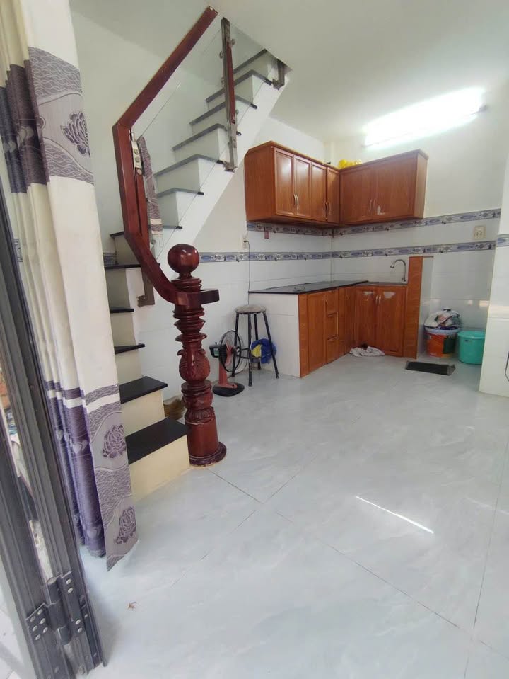 Nhà phố Hóc Môn 16m² giá 850 triệu - Giao dịch nhanh chóng!