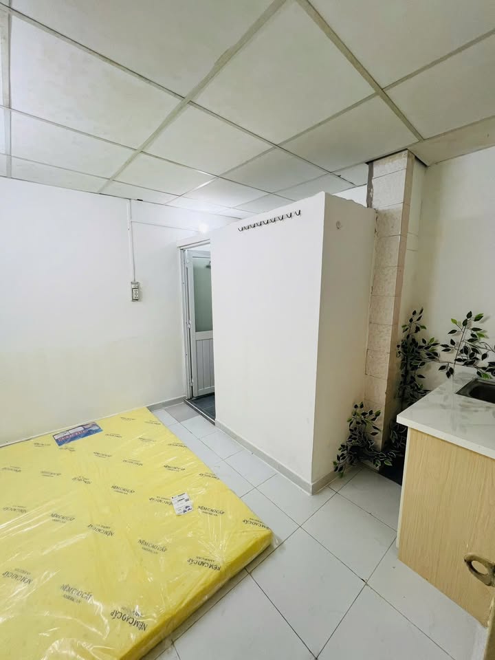 Phòng cho thuê tại Hàn Hải Nguyên, Q11 giá cực rẻ - Không gian yên tĩnh, tự do giờ giấc!