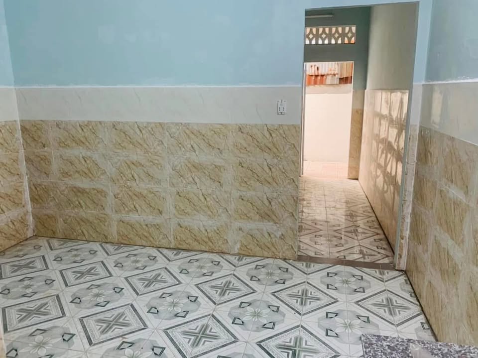 Phòng trọ cho thuê tại Hòa Khánh 30m² giá 2.4 triệu - Tiện nghi đầy đủ, không chung chủ!