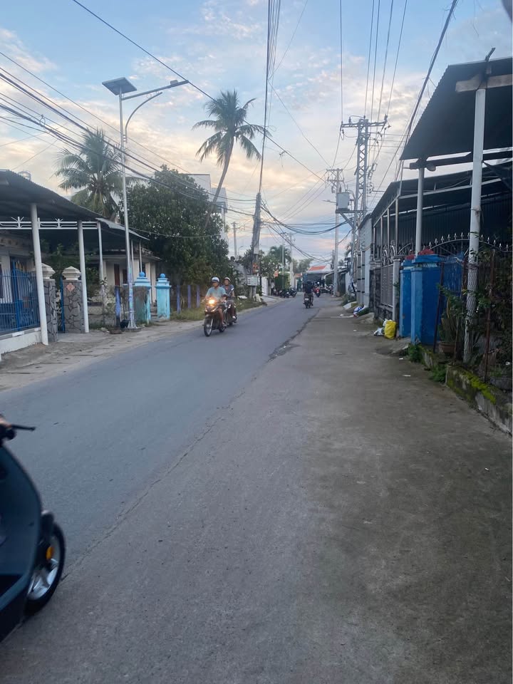 Đất nền Vạn Thắng 180m² giá thỏa thuận - Vị trí đắc địa gần biển