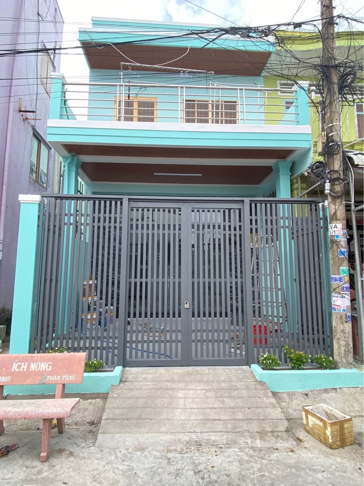 Nhà phố Rạch Giá 70m² giá 2.45 tỷ - Hẻm thông thoáng, đầy đủ tiện nghi!