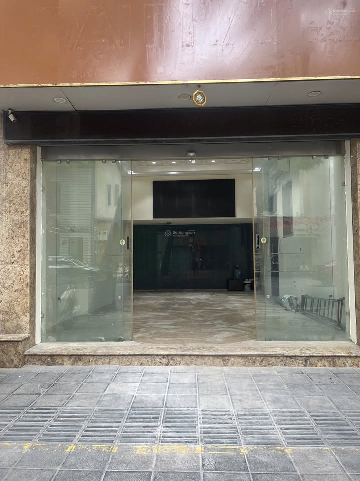 Cho thuê nhà mặt phố Ngô Thì Nhậm 45m² giá 32 triệu - Kinh doanh ngay!