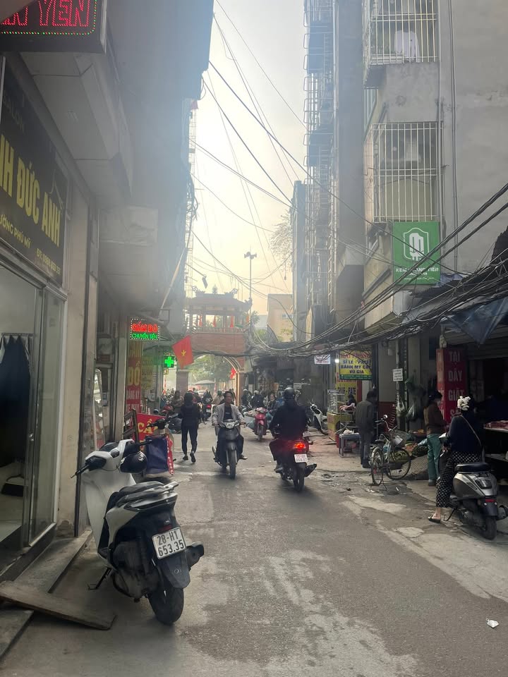 Đất nền Mỹ Đình 35m² giá 8 tỷ - Ô tô đỗ cửa, vị trí đẹp hiếm có!