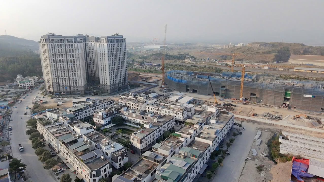 Nhà phố liền kề KDT Kingtown Hạ Long 140m² giá 14 tỷ - Thương lượng nhẹ