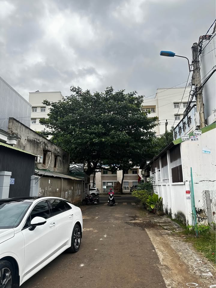 Lô đất đẹp đường Nguyễn Bưởi Buôn Ma Thuột giá 4.19 tỷ - Vị trí đắc địa cho kinh doanh!