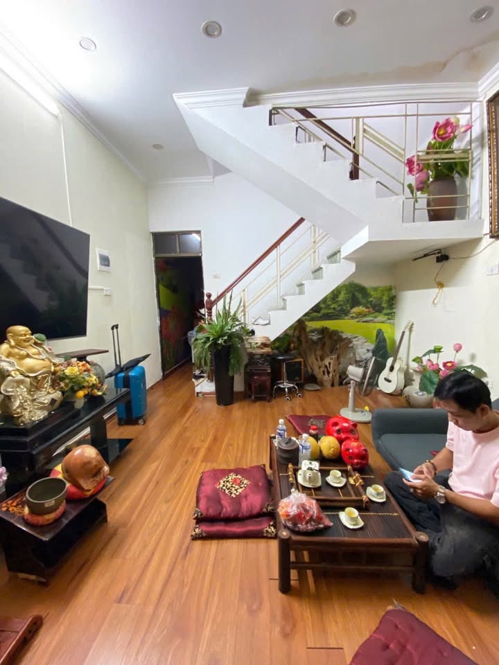 Nhà Phúc Tân Hoàn Kiếm 33m² giá 6.5 tỷ - Ngõ thông, ô tô vào tận nơi!