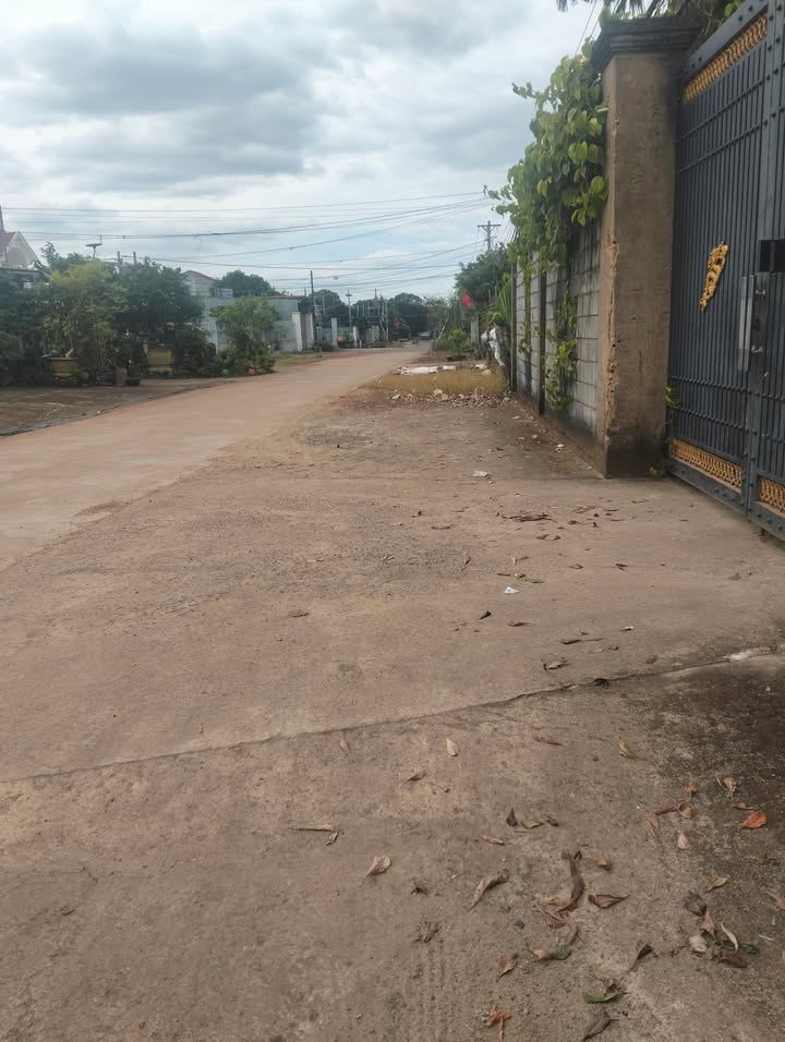 Đất nền 598m² khu phố 5, phường Tiến Thành - Giá 3 tỷ, mặt tiền đường lớn!