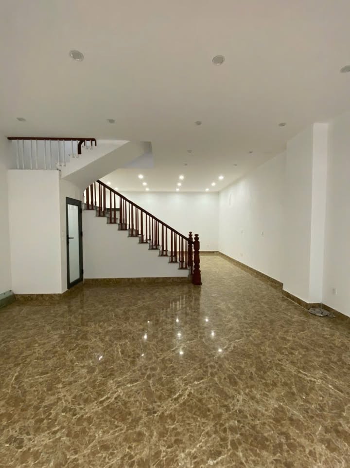 Nhà Liền kề Định Công, Hoàng Mai 75m² giá thỏa thuận - Ô tô vào tận nhà!