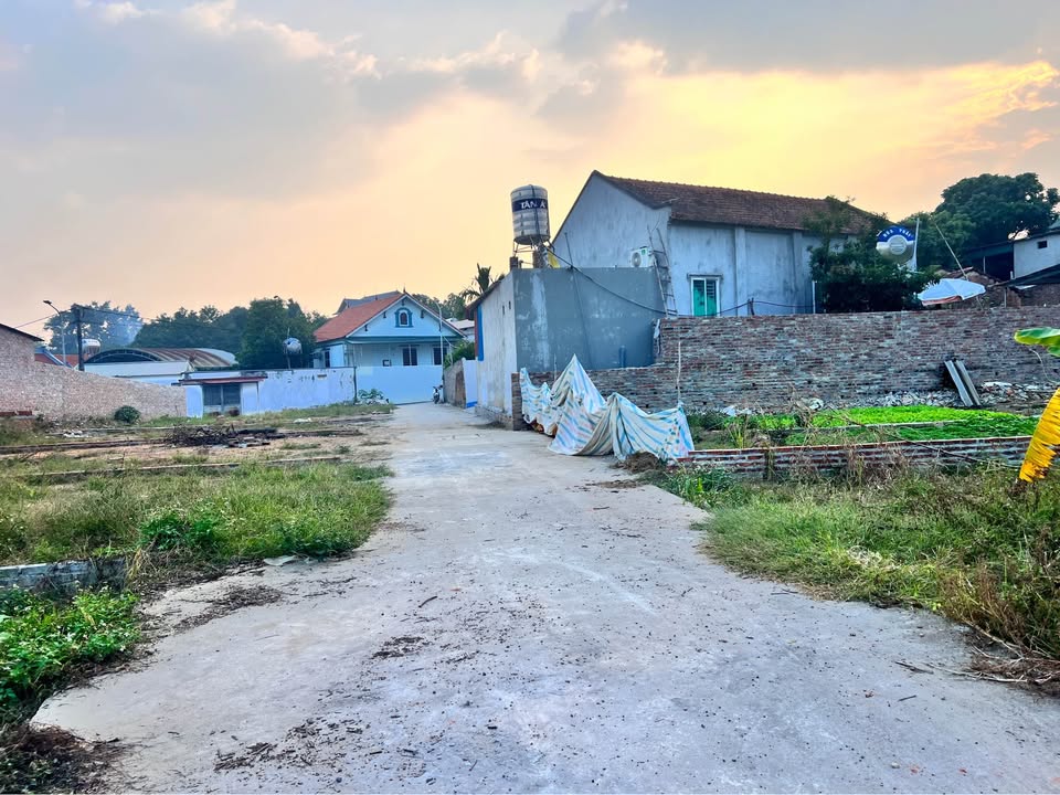 Đất thổ cư Hương Canh, Bình Xuyên 93m² giá 1.1 tỷ - Vị trí đẹp, đường thông thoáng!