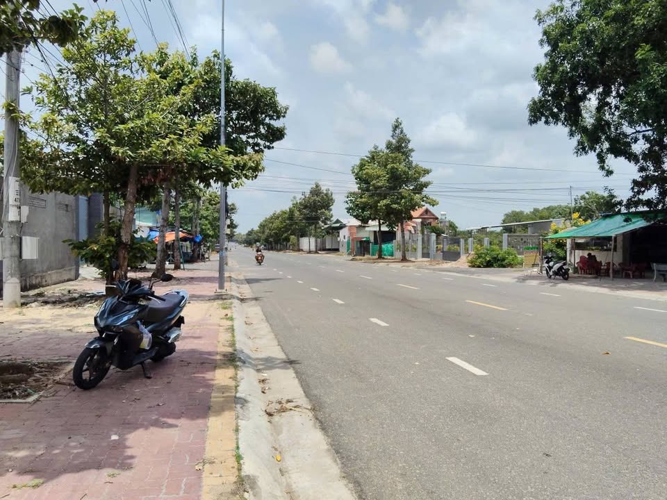 Đất Long Hải 93.5m² giá 2.55 tỷ - Mặt tiền nhựa 5.5m