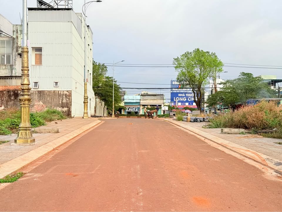 Đất nền Khu TĐC Nguyễn Văn Linh, Pleiku 105m² giá 2.2 tỷ - Vị trí đắc địa, cơ hội đầu tư tuyệt vời!