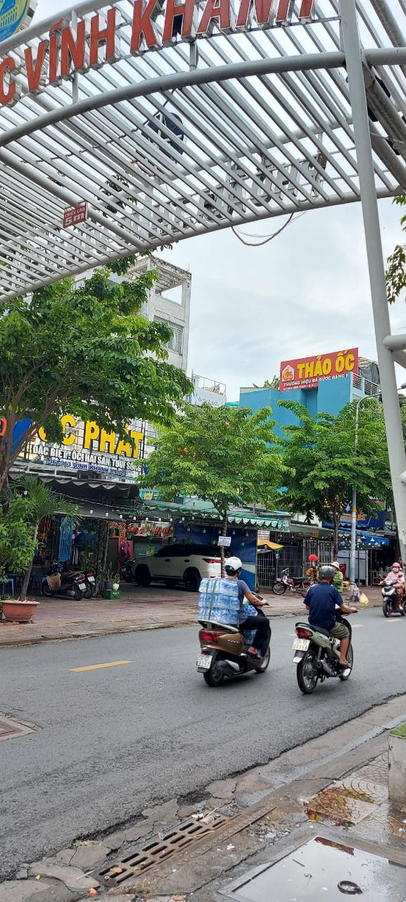 Nhà hẻm 2 Đoàn Văn Bơ, P10, Q4 - 15m² giá chỉ 1,2 tỷ - Đầu tư sinh lời ngay!