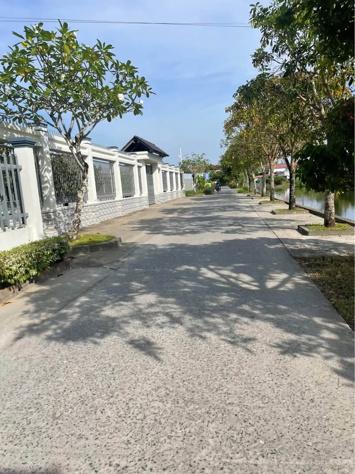 Đất nền Lý Văn Lâm 600m² giá 900 triệu - Gần Ủy ban xã