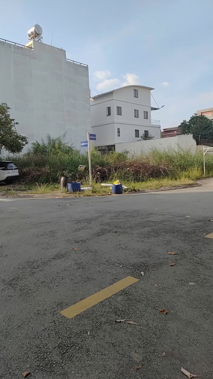 Đất nền KDC Season Lái Thiêu 200m² giá 9 tỷ - Cơ hội đầu tư tuyệt vời!