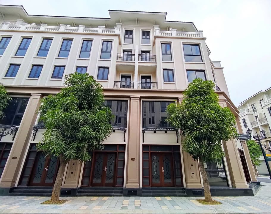 Shophouse Thời Đại Xẻ Khe 90m² giá 12.8 tỷ - Thiết kế hiện đại, thang máy tiện nghi!