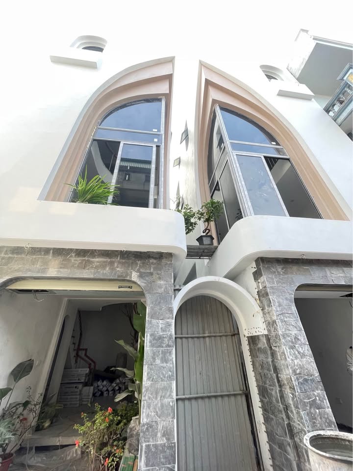 Nhà 4 Tầng Gần Uỷ Ban Phường Trần Lãm 35m² giá 3 tỷ - Thiết kế hiện đại, ô tô vào tận nơi!