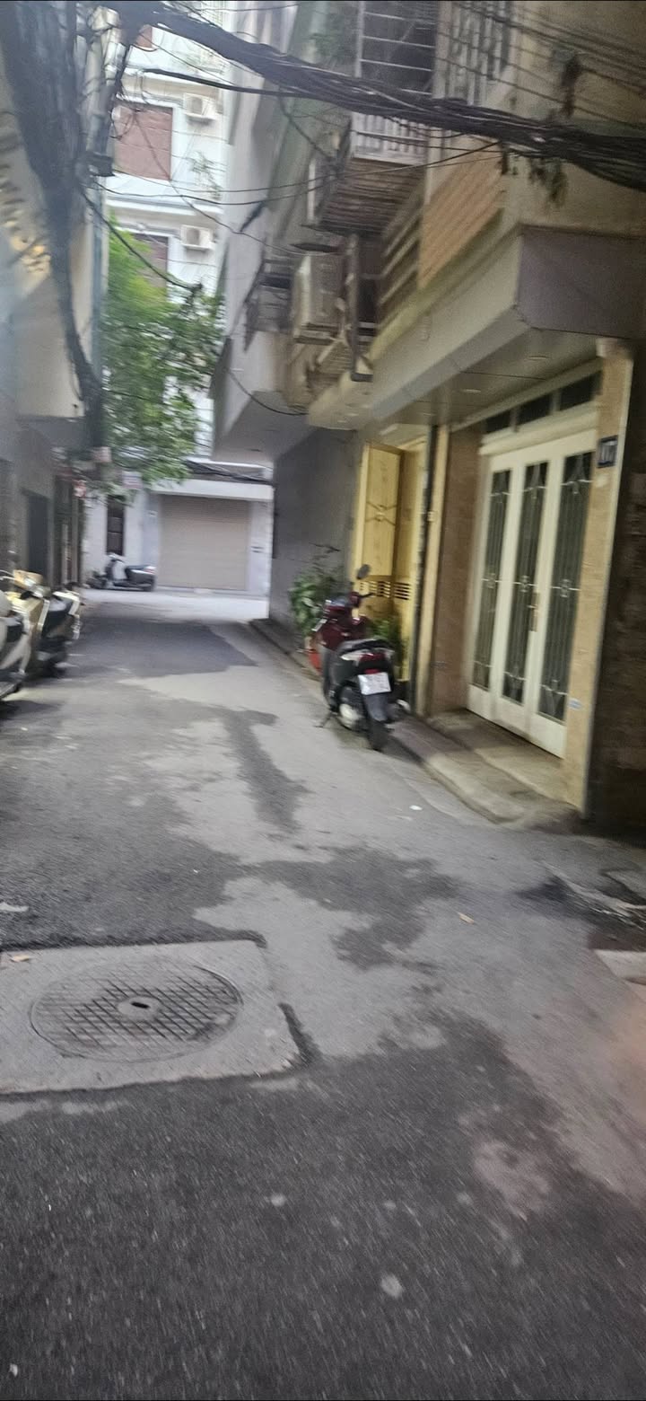 Nhà riêng Kim Mã, Ngọc Khánh 60m² giá 15.3 tỷ - Ô tô tránh, thang máy sẵn sàng!