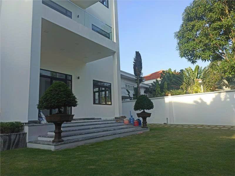 Villa 2 Mặt Tiền Thảo Điền Quận 2 500m² giá 115 tỷ - Mới xây hiện đại sang trọng!