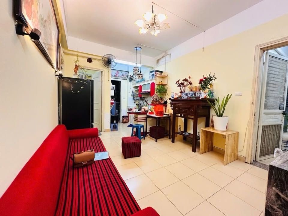 Chung cư Việt Hưng Long Biên 55m² giá 2.1 tỷ - Đầy đủ công năng, sẵn sàng vào ở!