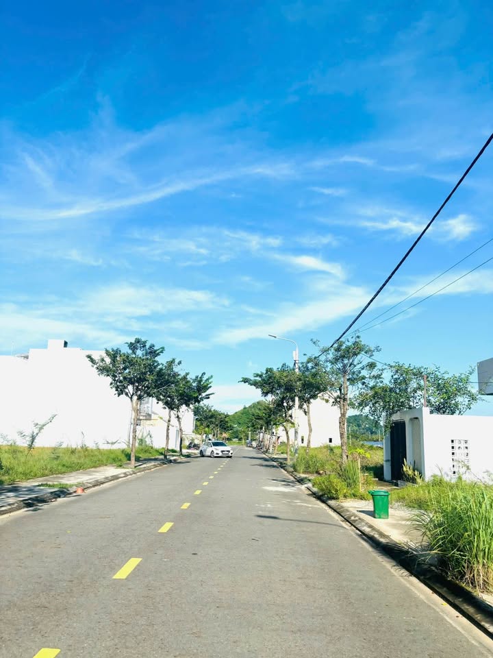 Đất Hói Kiểng Đà Nẵng 110m² giá 5 tỷ - Hướng Đông, đường lớn thuận lợi!