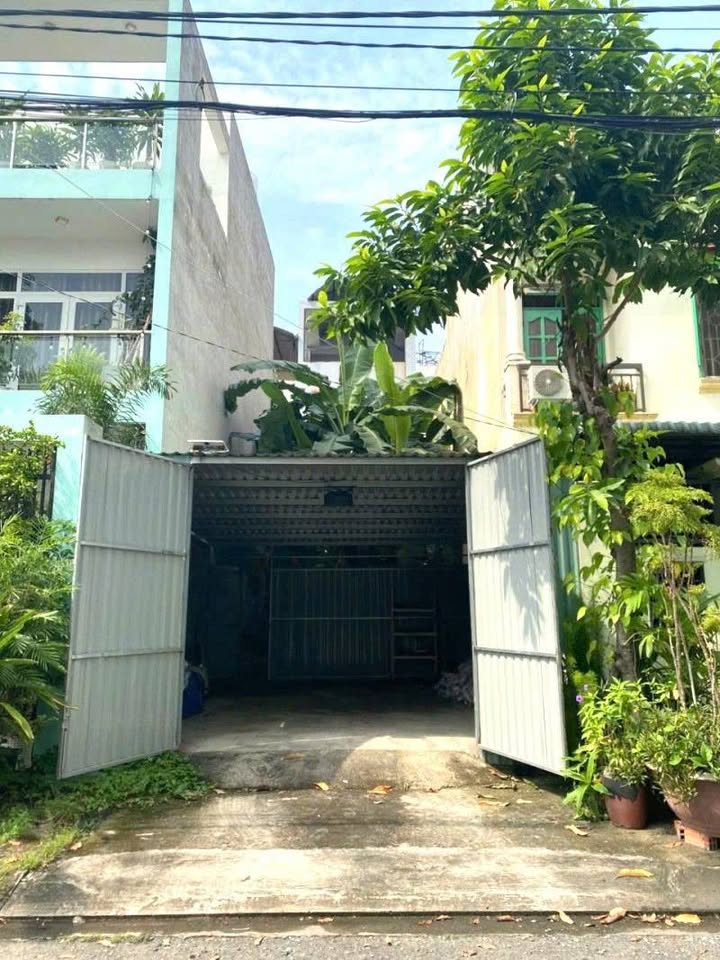 Đất nền Trường Thọ Thủ Đức 101m² giá 9.4 tỷ - Vị trí đắc địa gần công viên!