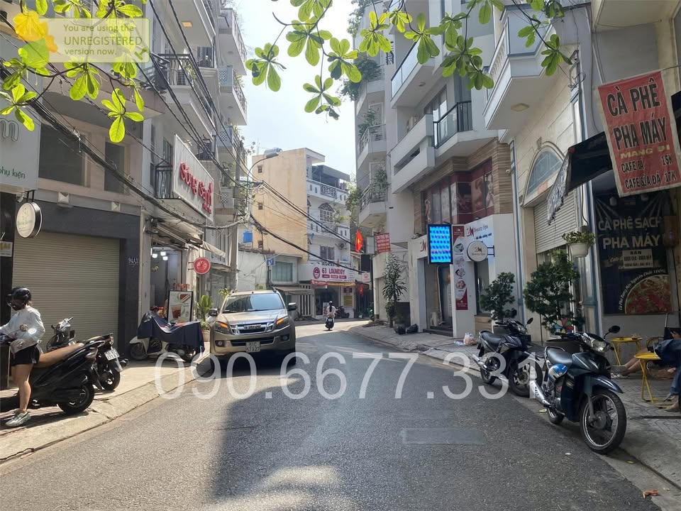 Nhà mặt tiền Phan Đình Phùng, Phú Nhuận, 66m² giá 13.5 tỷ - Cơ hội đầu tư kinh doanh sinh lời!