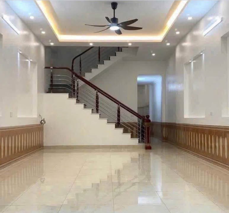 Nhà 2 tầng tại trung tâm B6 - Nam Cường, 100m² giá 3.5 tỷ - Vị trí sầm uất, kinh doanh thuận lợi!