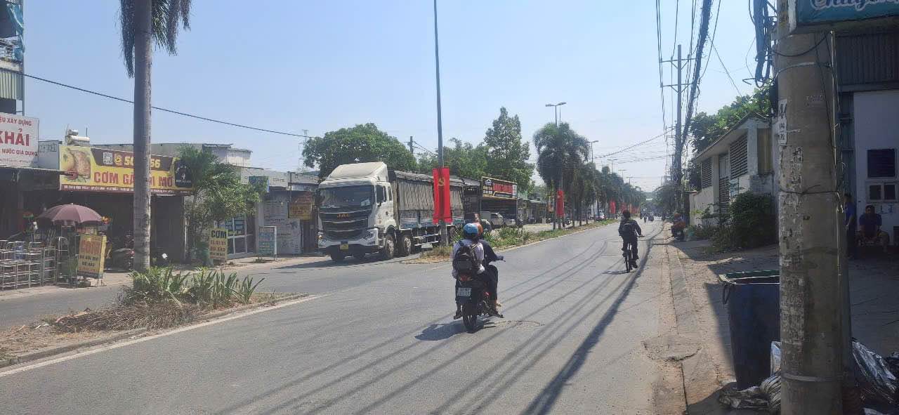 Nhà xưởng Vĩnh Phú 1536m² giá 46.08 tỷ - Đường xe container rộng 16m!