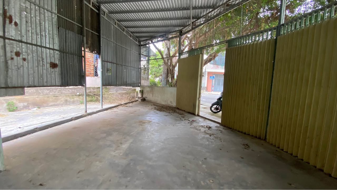 Cho thuê mặt bằng đường Bùi Huy Bích, Nha Trang 90m² - Thích hợp kinh doanh ăn uống!