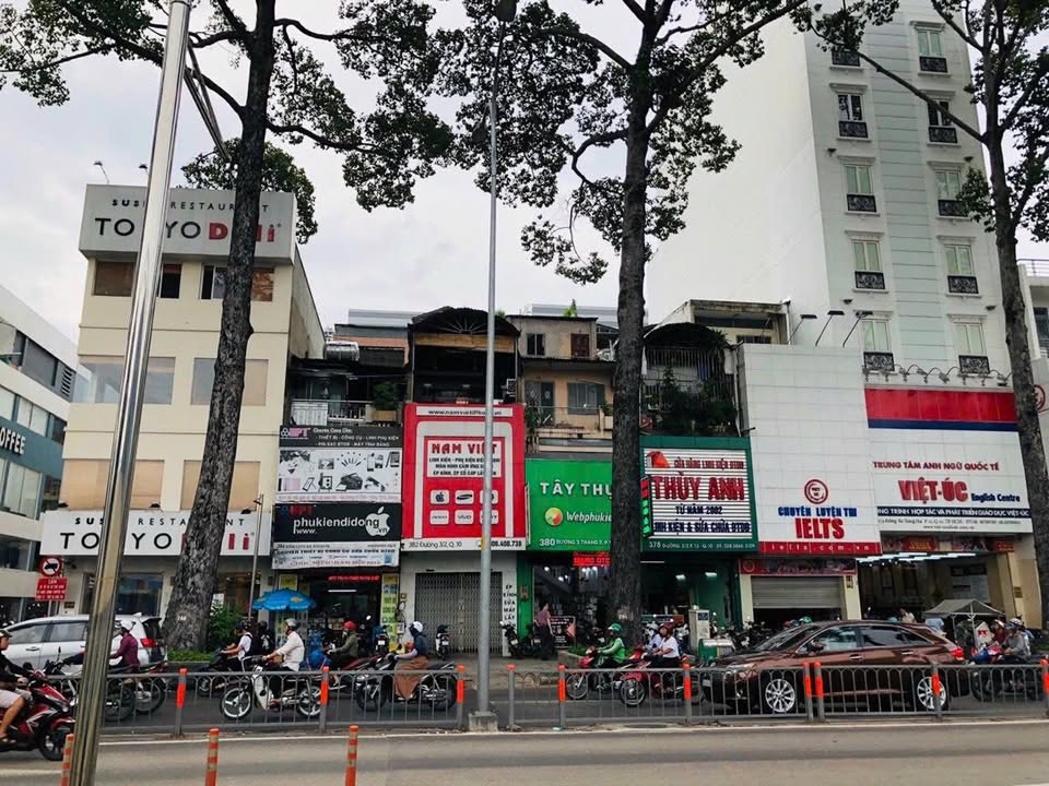 Nhà mặt tiền 3 Tháng 2, Quận 10, 56.6m² giá 27 tỷ - Kinh doanh sầm uất!