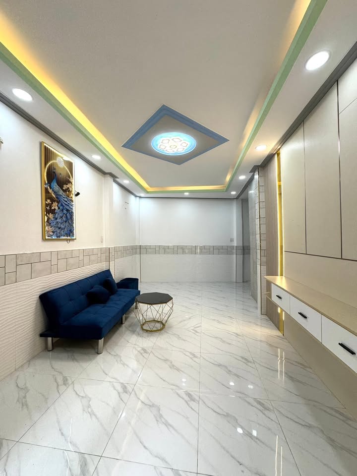 Nhà đẹp Quận 6 33m² giá 3.57 tỷ - Khu dân cư an ninh yên tĩnh!