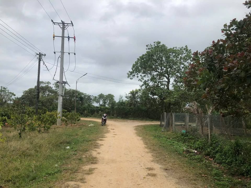 Đất nền Ea Kar 6200m² giá 1.3 tỷ - Đường lớn thông thoáng, chính chủ!