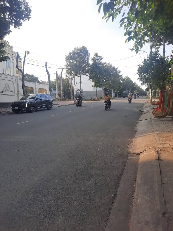 Đất mặt tiền đường lớn Tân Đông Hiệp, Dĩ An 127,85m² giá 6,5 tỷ - Đầu tư sinh lời!