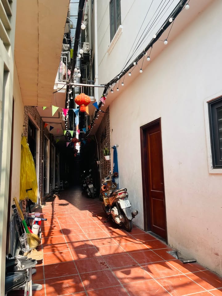 Nhà riêng La Phù 33m² giá 4 tỷ - Vị trí đẹp, ô tô vào tận nơi!