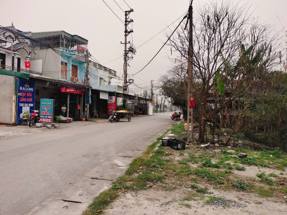 Đất biển Sầm Sơn 100m² giá 3 tỷ - Ngay gần Flc, hướng Đông