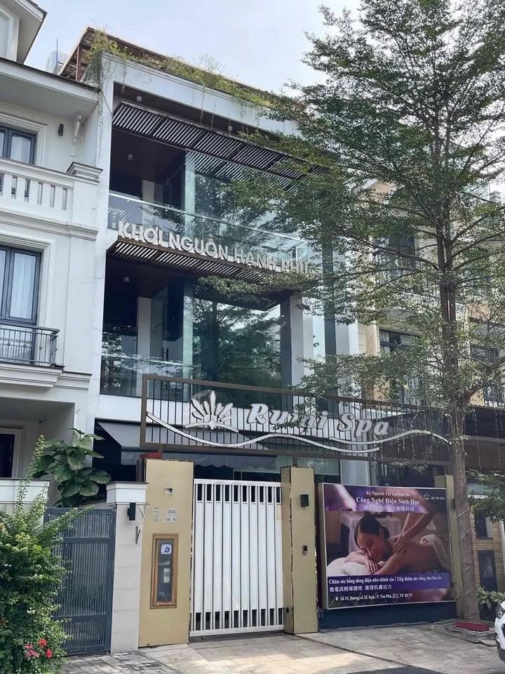 Cho thuê nhà nguyên căn quận 7 126m² giá thỏa thuận - Full nội thất, vào ở ngay!