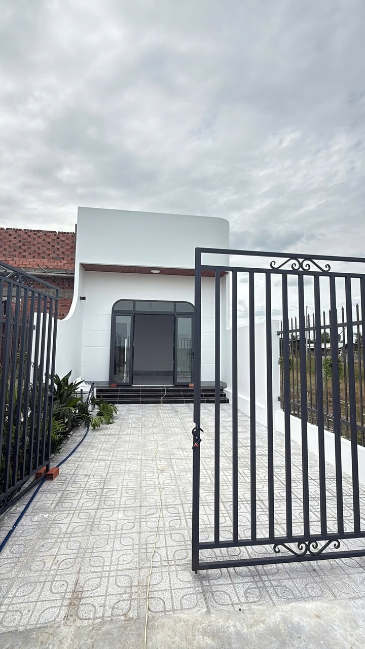 Nhà mới Suối Đá, Dương Minh Châu 160m² giá 700 triệu - View núi cực đẹp!